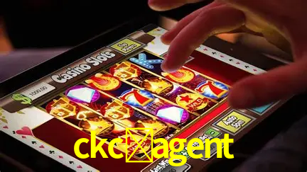 A Ascensão dos Esportes Eletrônicos: Um Novo Paradigma no Entretenimento